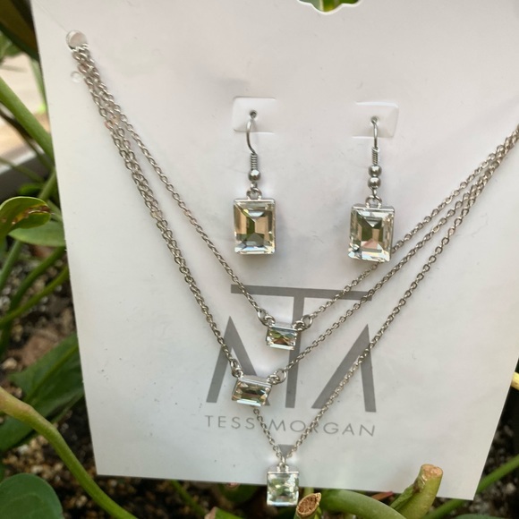 tess morgan Jewelry - Live, Love Layer 3-Layer Necklace/Match EarringNWT